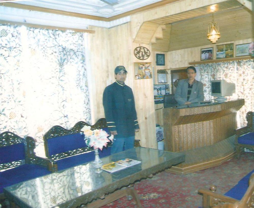 Hotel Zahgeer Continental - Srinagar מראה חיצוני תמונה