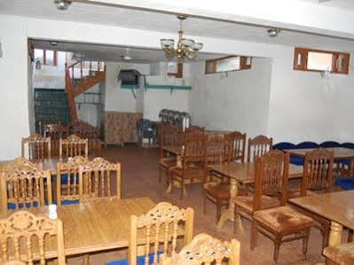 Hotel Zahgeer Continental - Srinagar מראה חיצוני תמונה